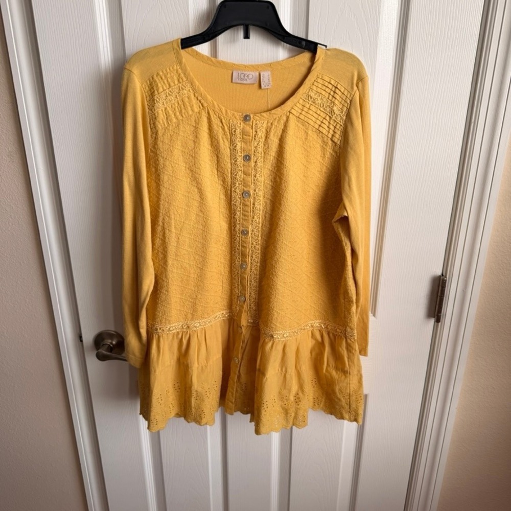 New LOGO Lavish Yellow Embroidered Eyelet Lace Button Front Peplum Top Small